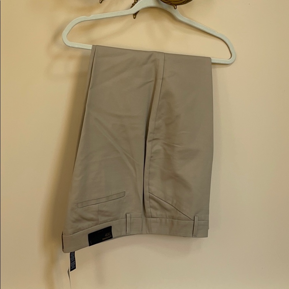 NWT Chicos So Slimming Crop Basic Pant